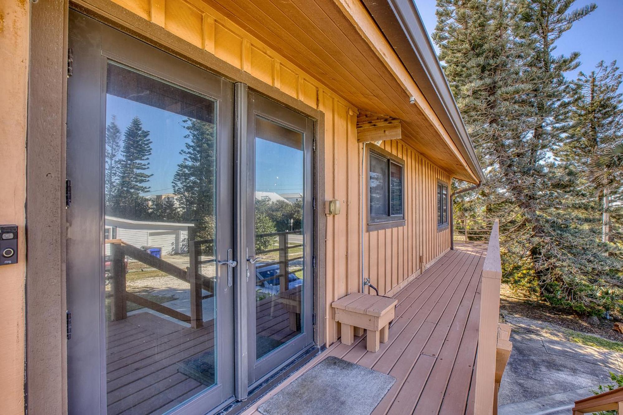 Timeless Tides - Oceanfront Retreat! Amazing Deck & Hot Tub On Car Free 5807s