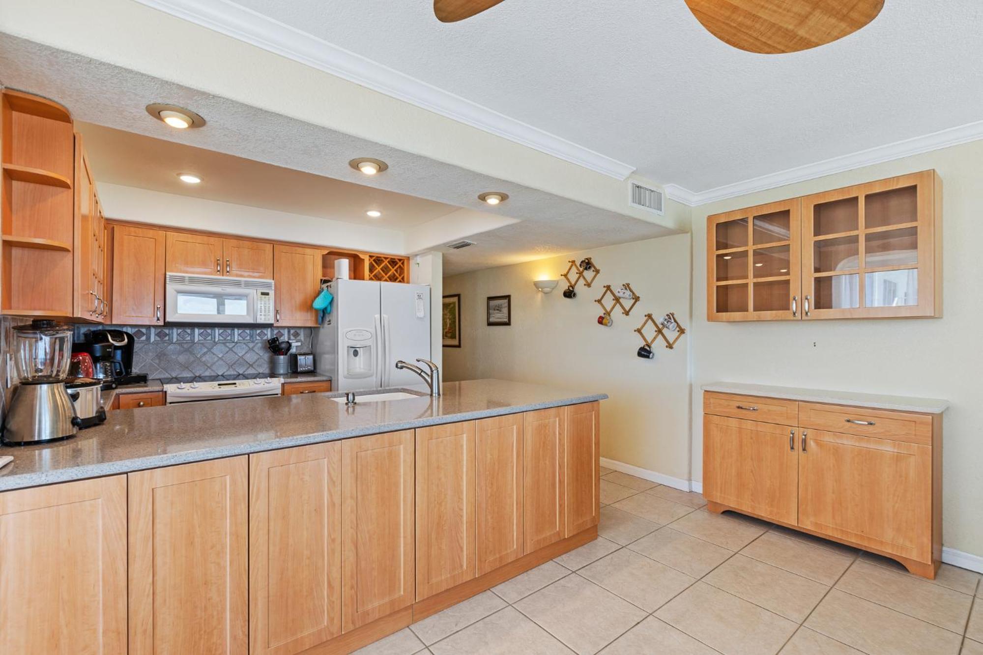 Oceanfront Corner Unit! Pool Views On Car Free Beach! Smyrna Club B219 Apartment