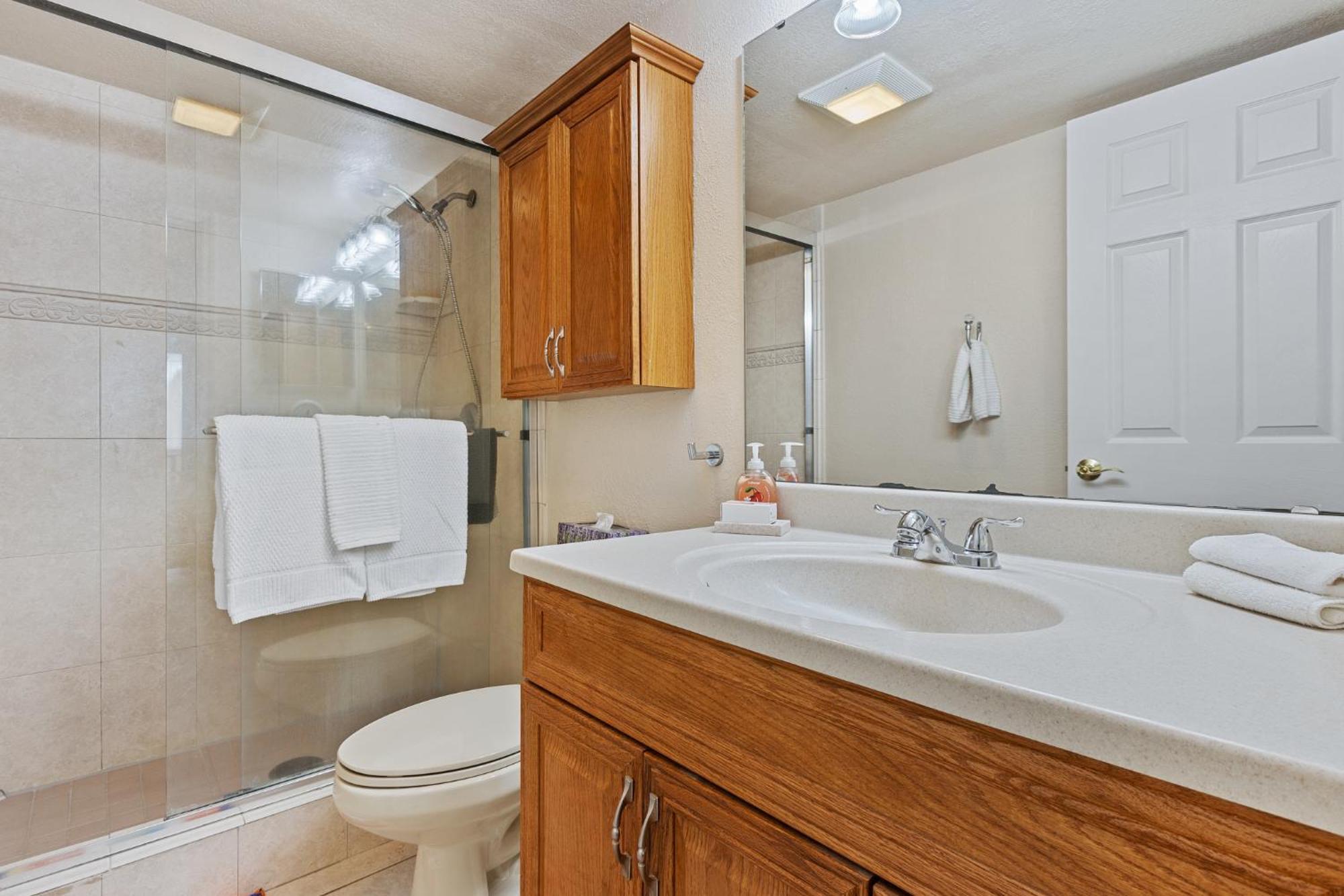 Apartment Oceanfront Corner Unit! Pool Views On Car Free Beach! Smyrna Club B219 New Smyrna Beach