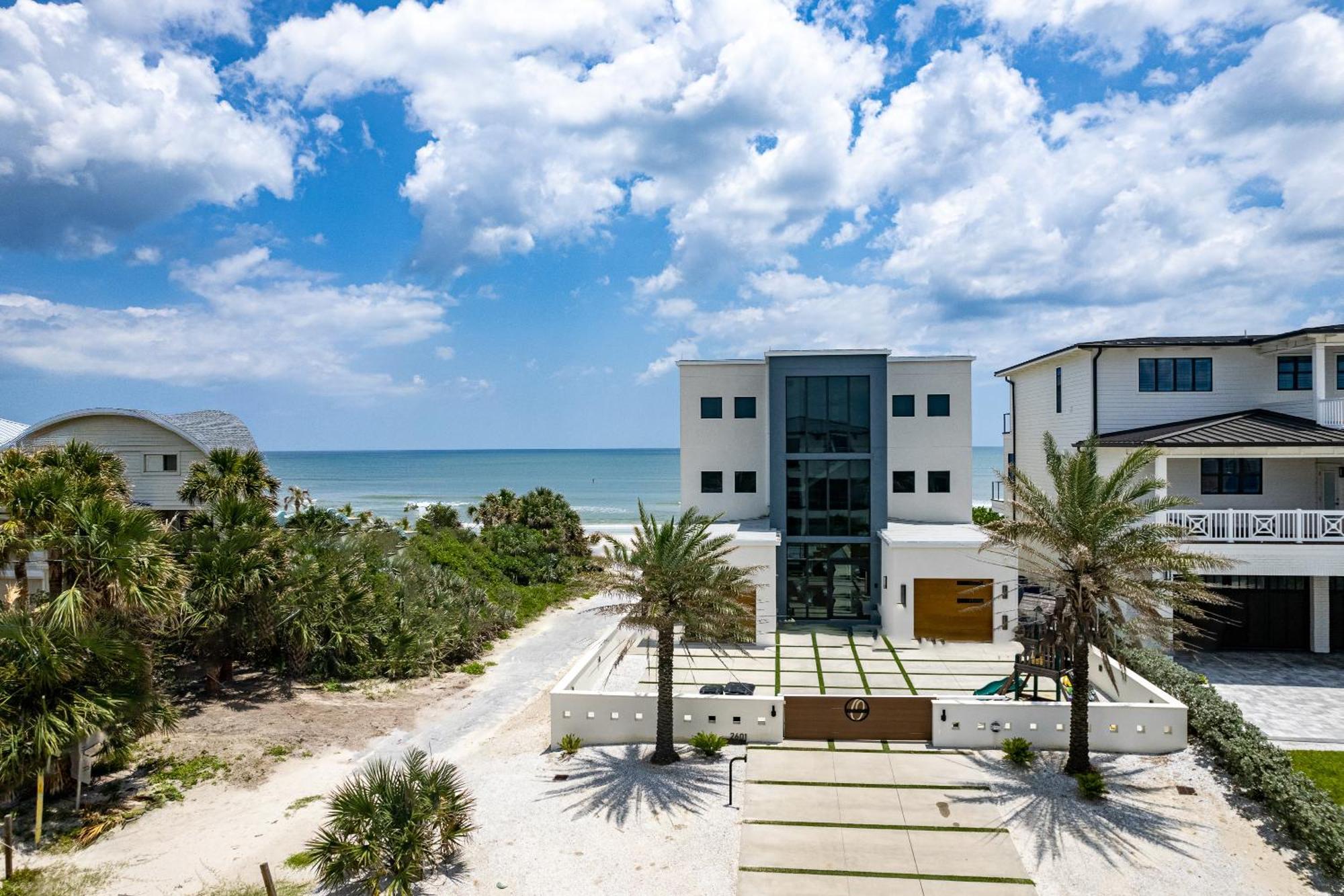 Sunrise Hideaway - Ocean View Luxury Pool - 350 Feet To The Apartment *