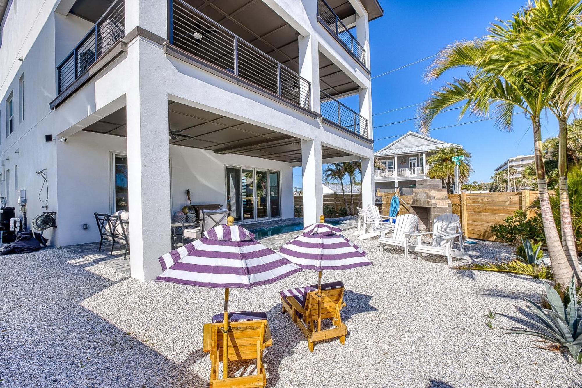 Apartment Sunrise Hideaway - Ocean View Luxury Pool - 350 Feet To The