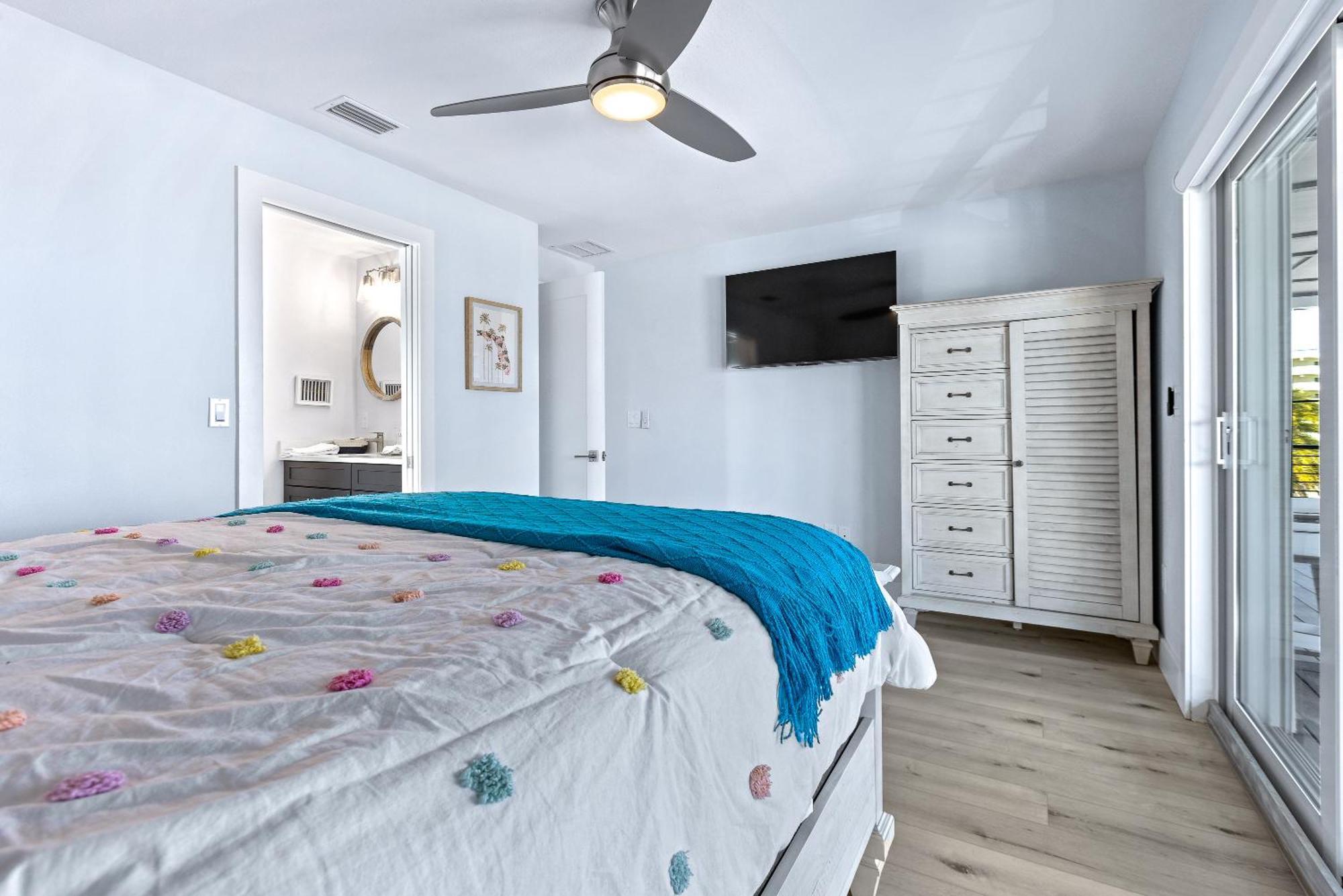Sunrise Hideaway - Ocean View Luxury Pool - 350 Feet To The Apartment
