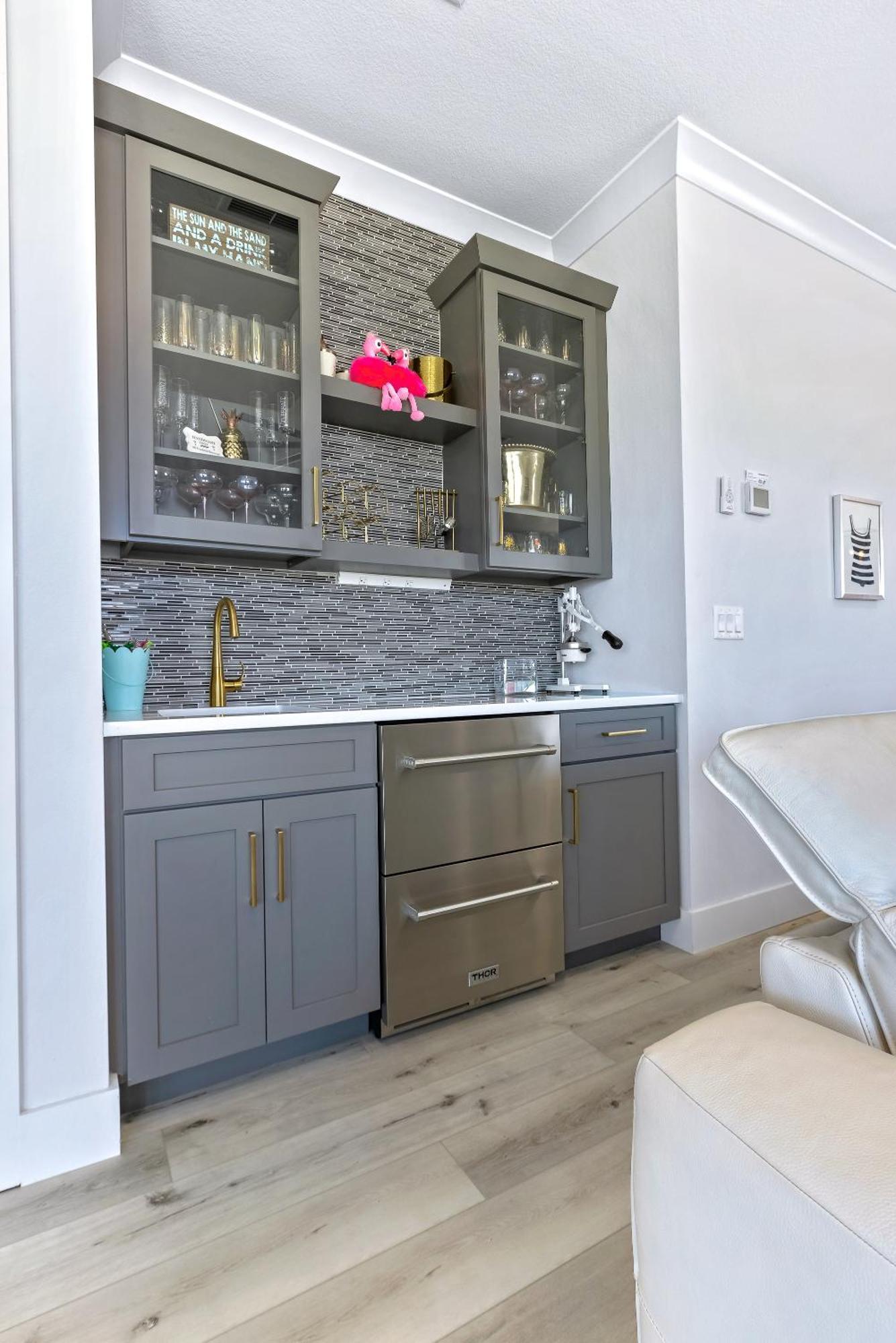 Apartment Sunrise Hideaway - Ocean View Luxury Pool - 350 Feet To The