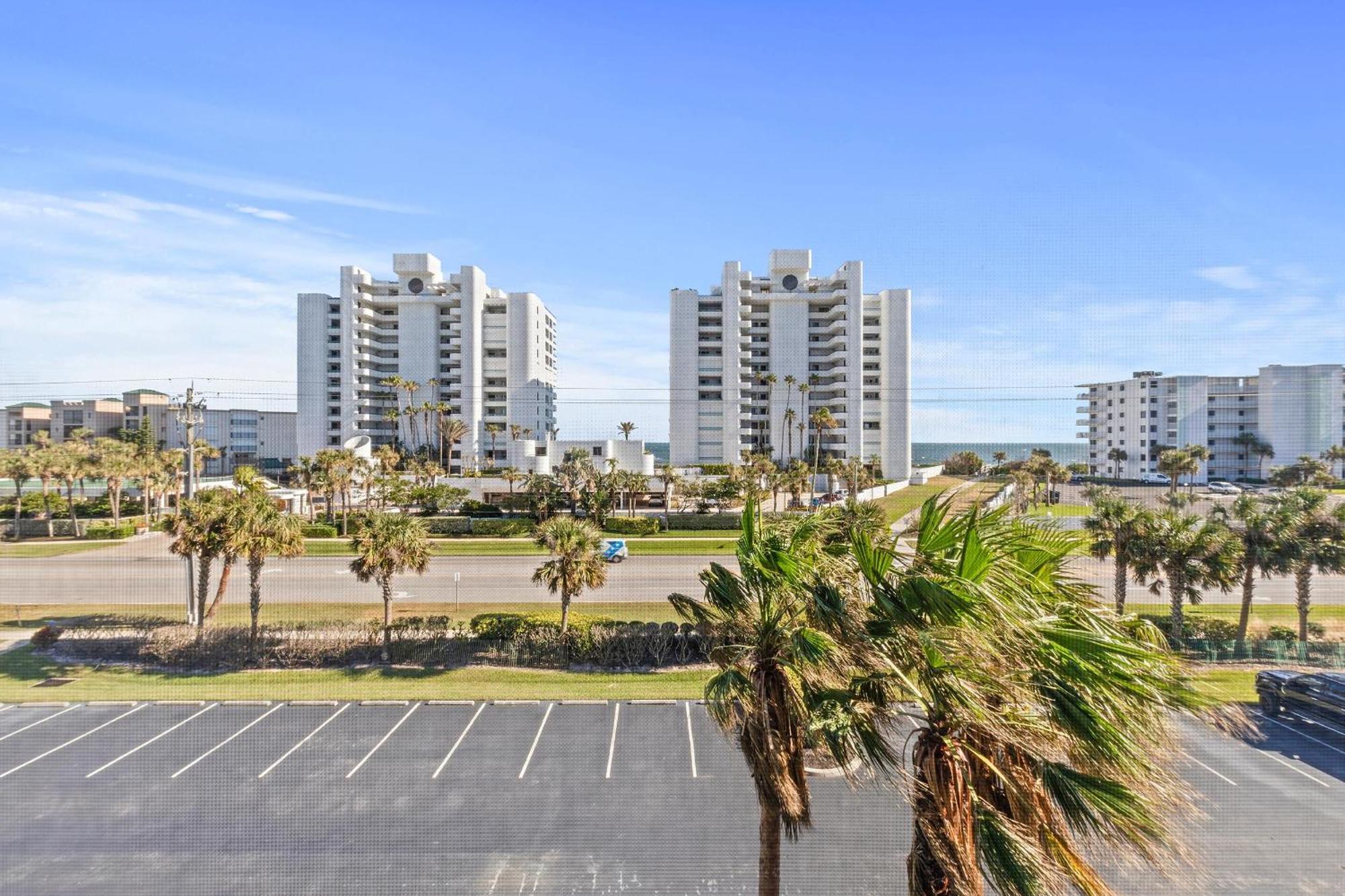 Oceanwalk 13-403 Holiday home