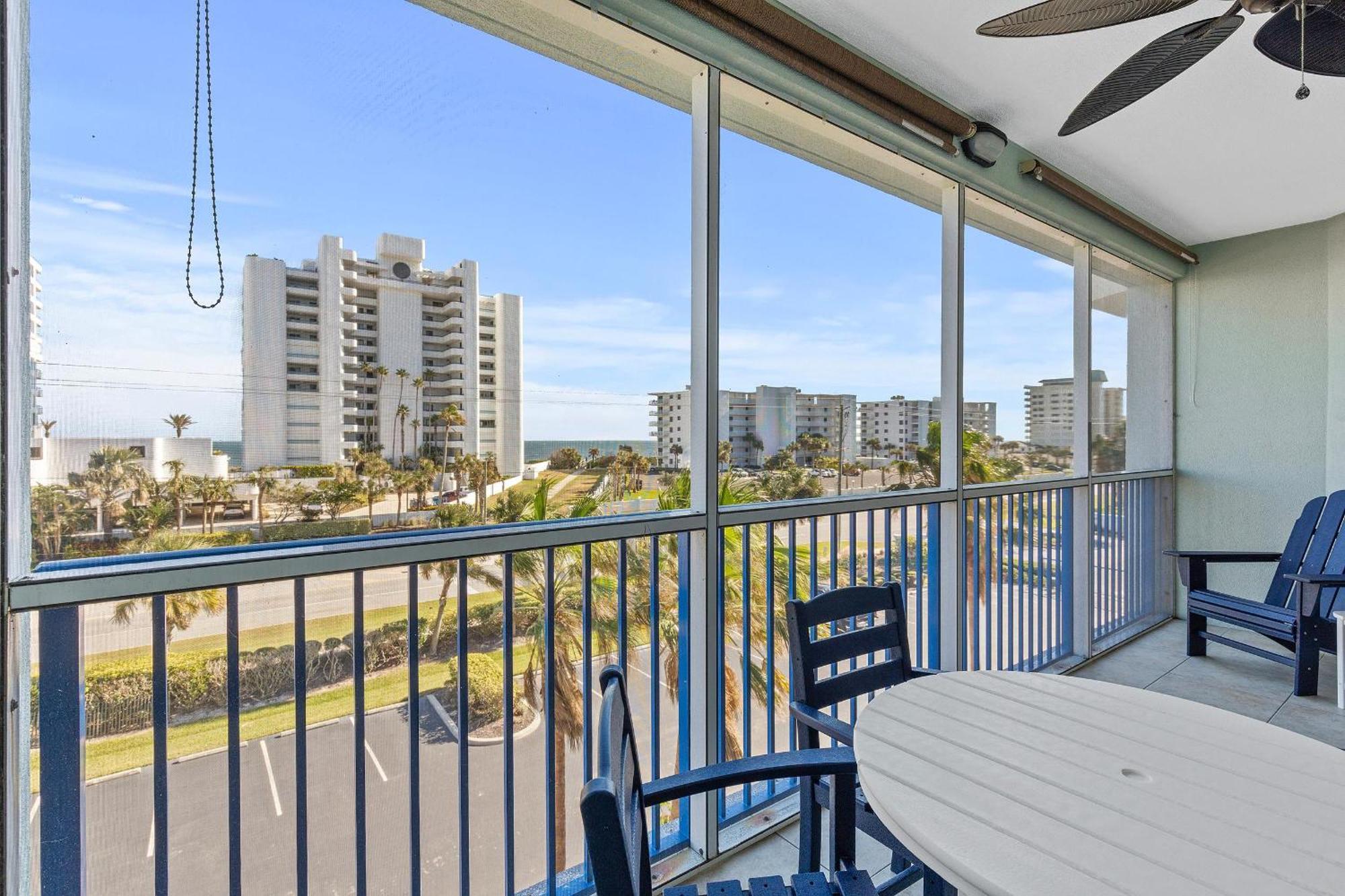Oceanwalk 13-403 Holiday home *