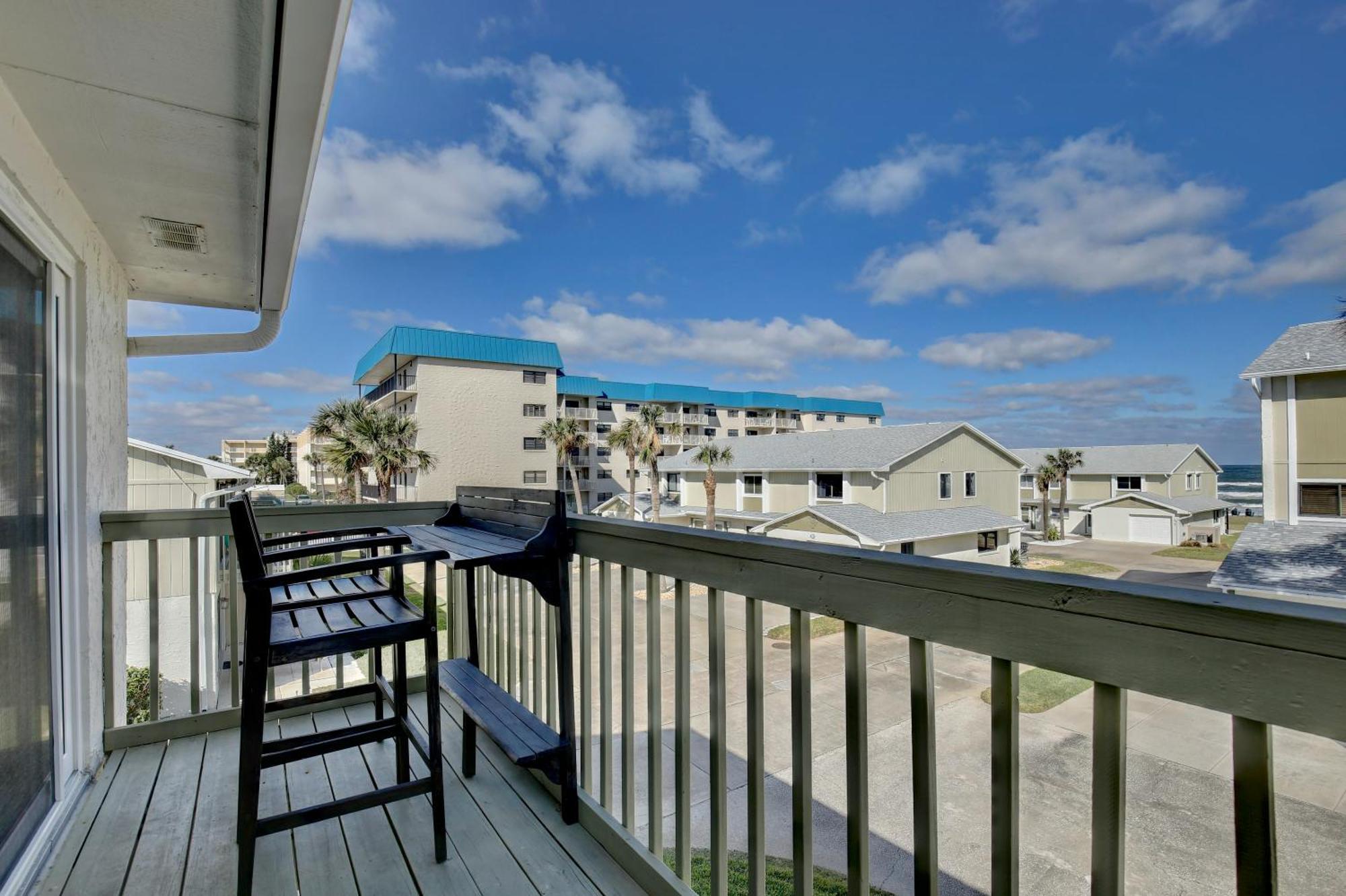 Zen Retreat - Ocean View Townhouse -no Drive Holiday home