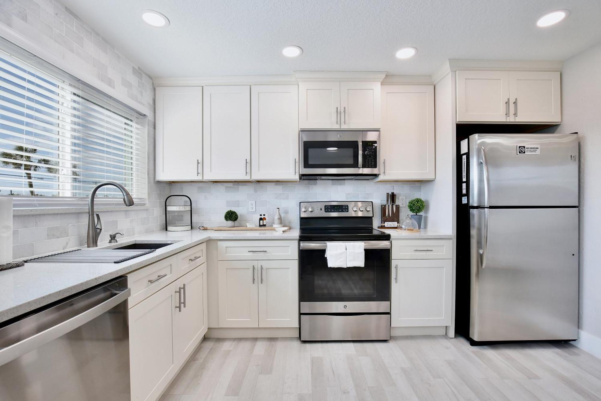 Zen Retreat - Ocean View Townhouse -no Drive *