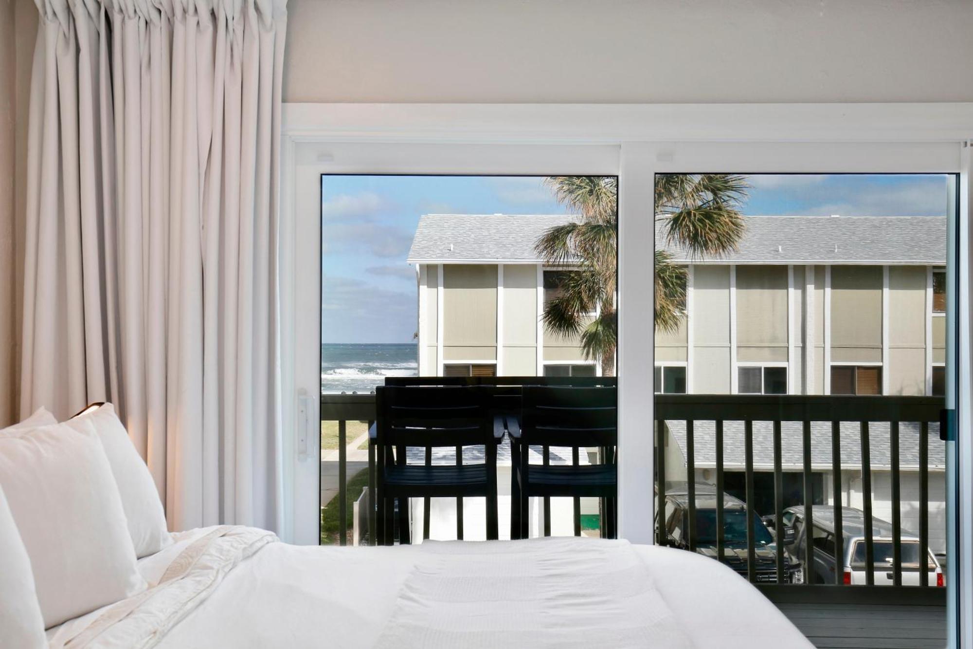 Zen Retreat - Ocean View Townhouse -no Drive Holiday home New Smyrna Beach