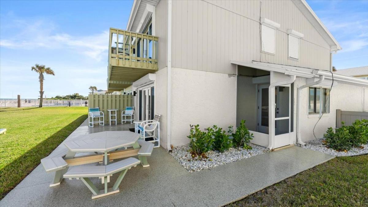 Apartment Renovated Townhouse W Stunning Views Of The Ocean *