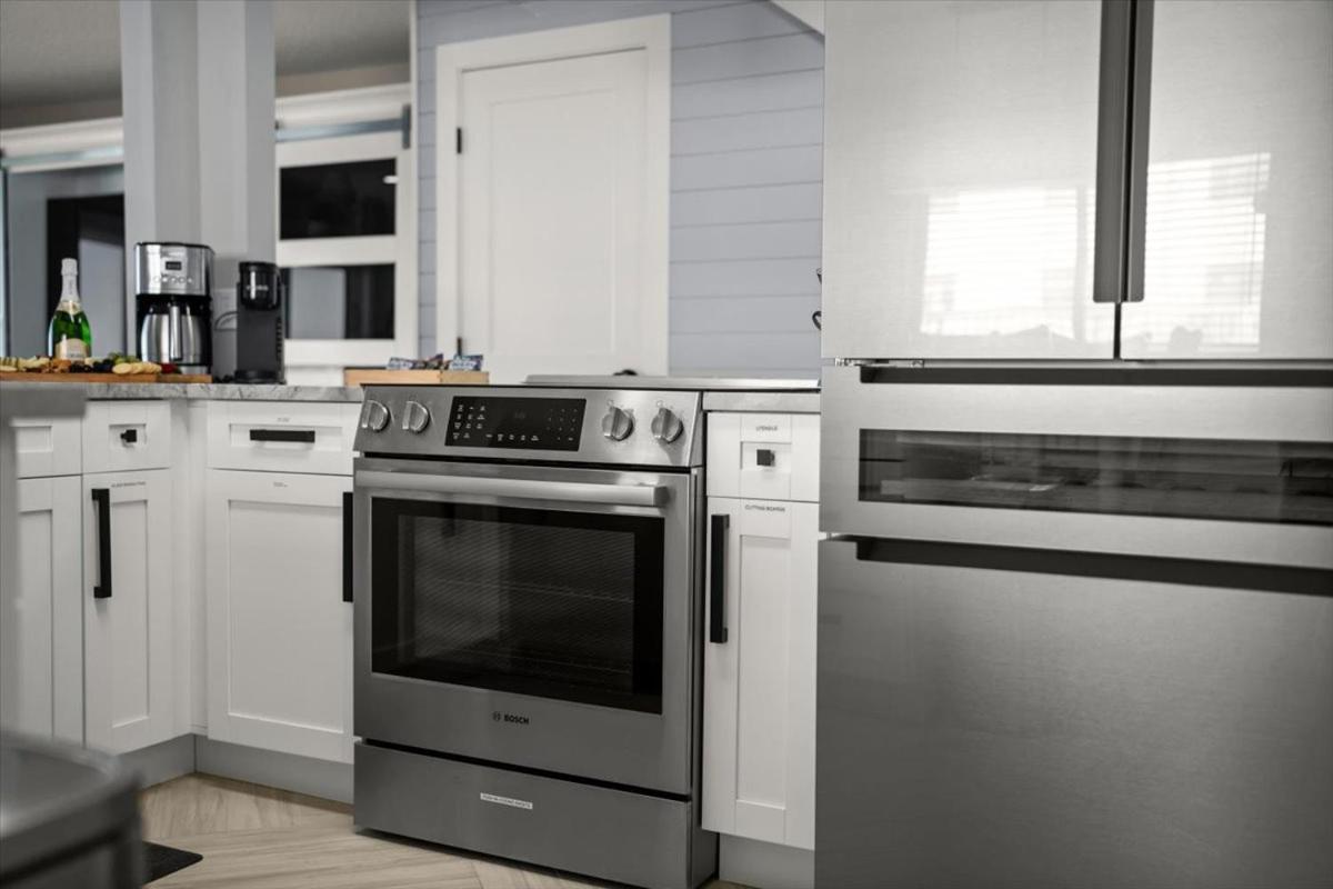 Apartment Renovated Townhouse W Stunning Views Of The Ocean *