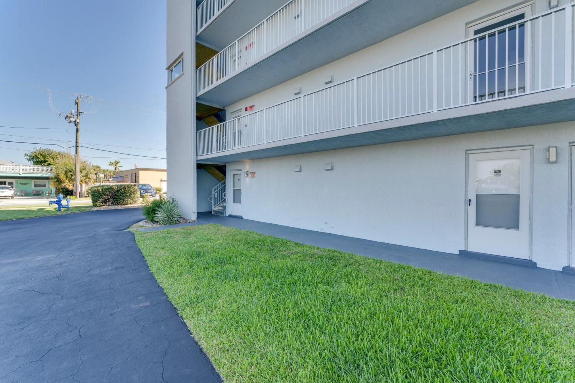 New Smyrna Retreat, Walk To Beach! *