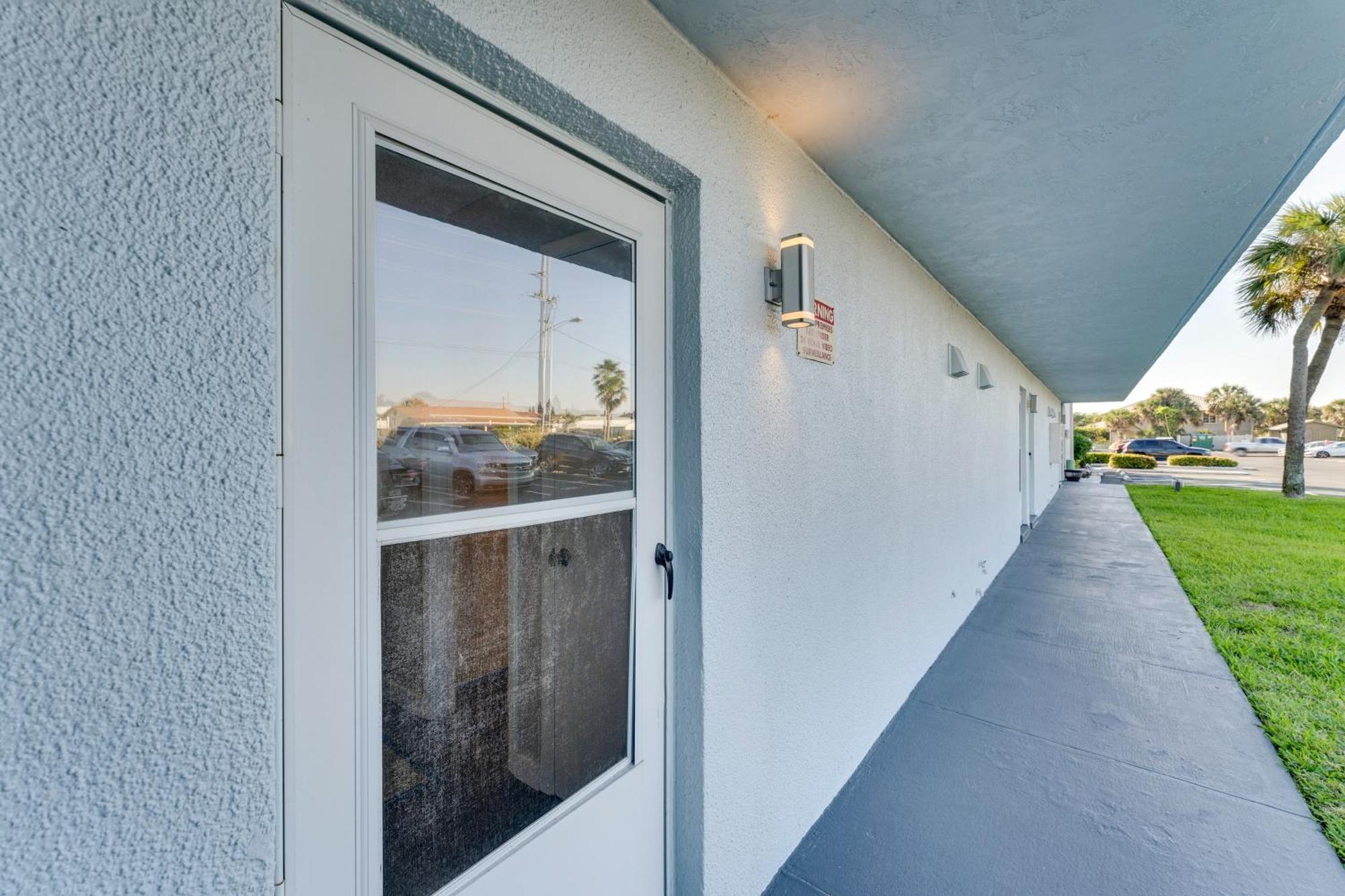 Apartment New Smyrna Retreat, Walk To Beach! *