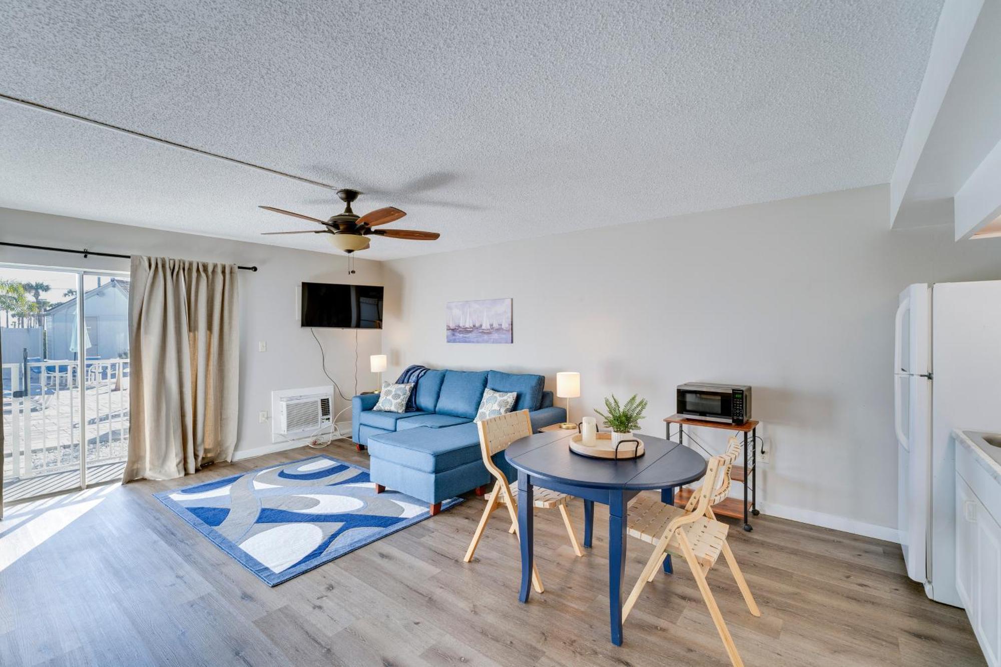New Smyrna Retreat, Walk To Beach! * New Smyrna Beach