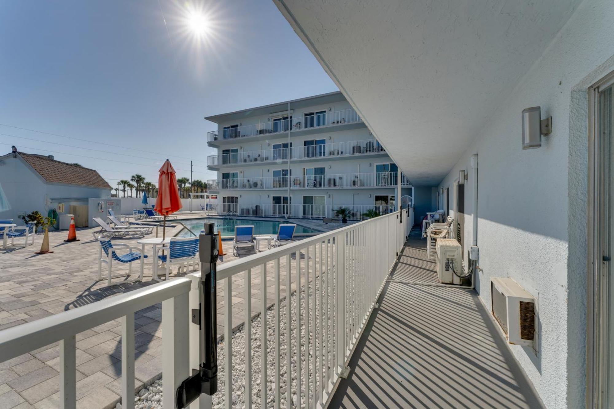 New Smyrna Retreat, Walk To Beach!