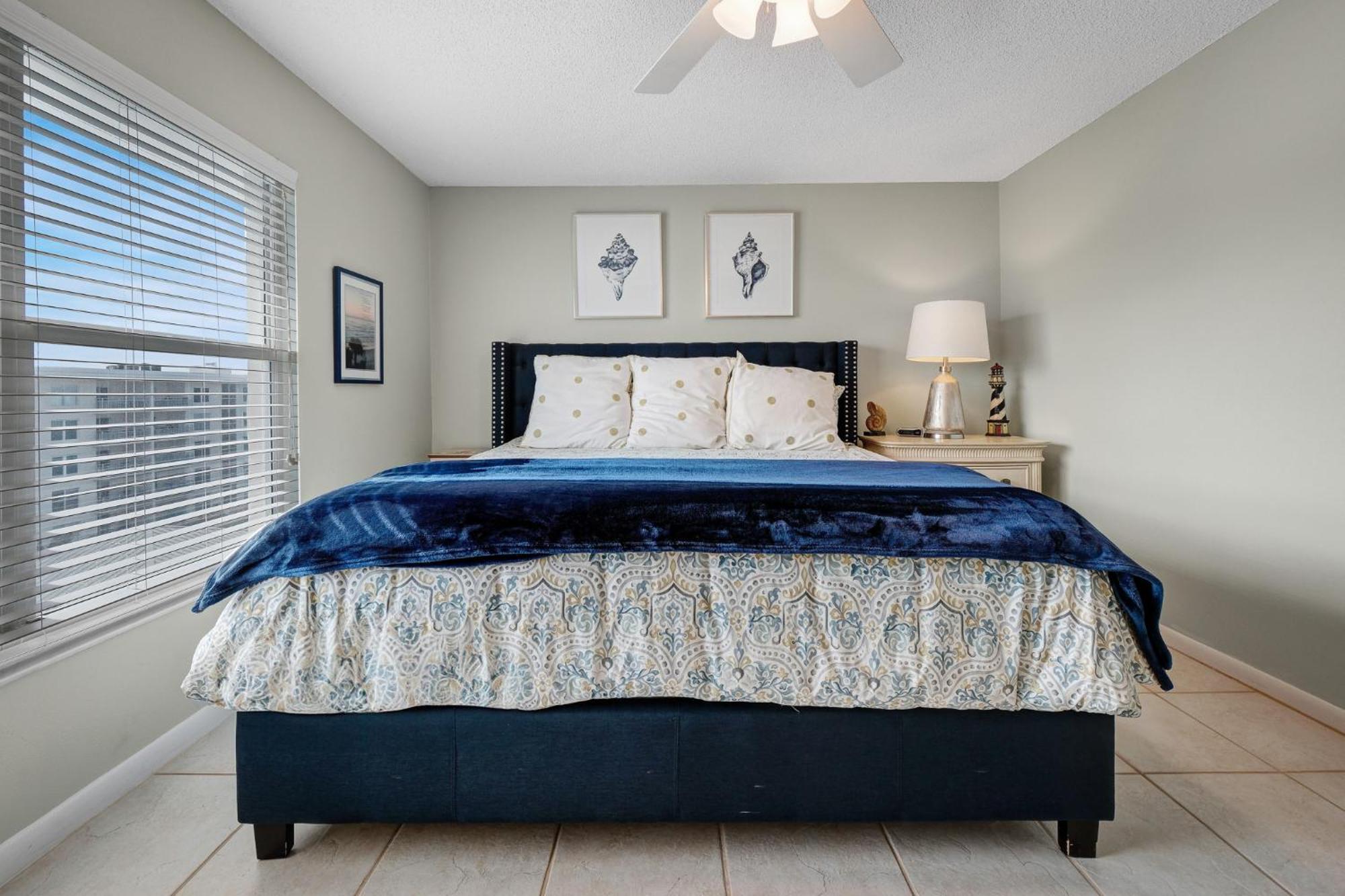 Floor Ocean And Pool Views Located On No-drive With 2 Complex Pools Holiday home New Smyrna Beach