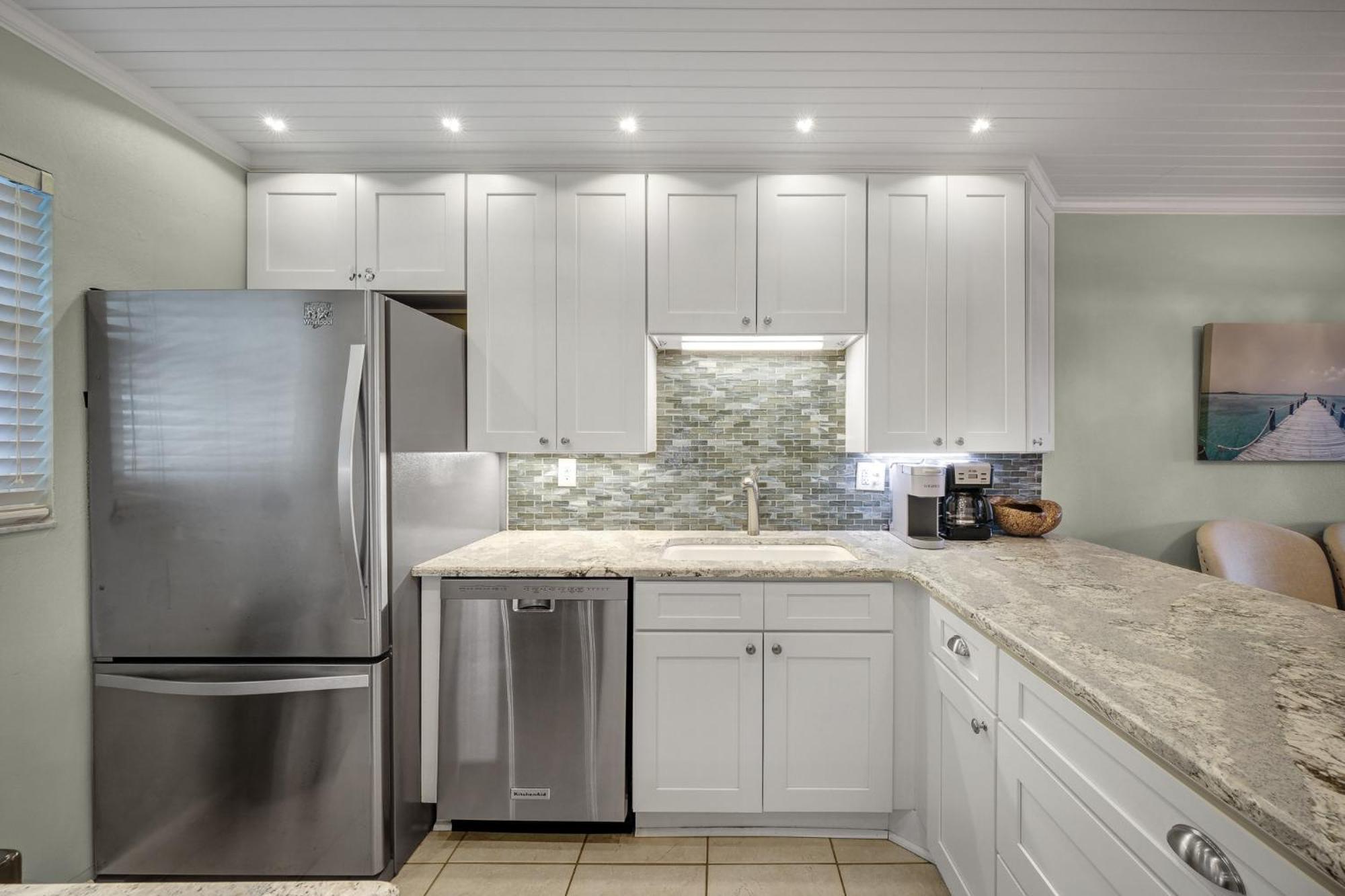 Floor Ocean And Pool Views Located On No-drive With 2 Complex Pools * New Smyrna Beach