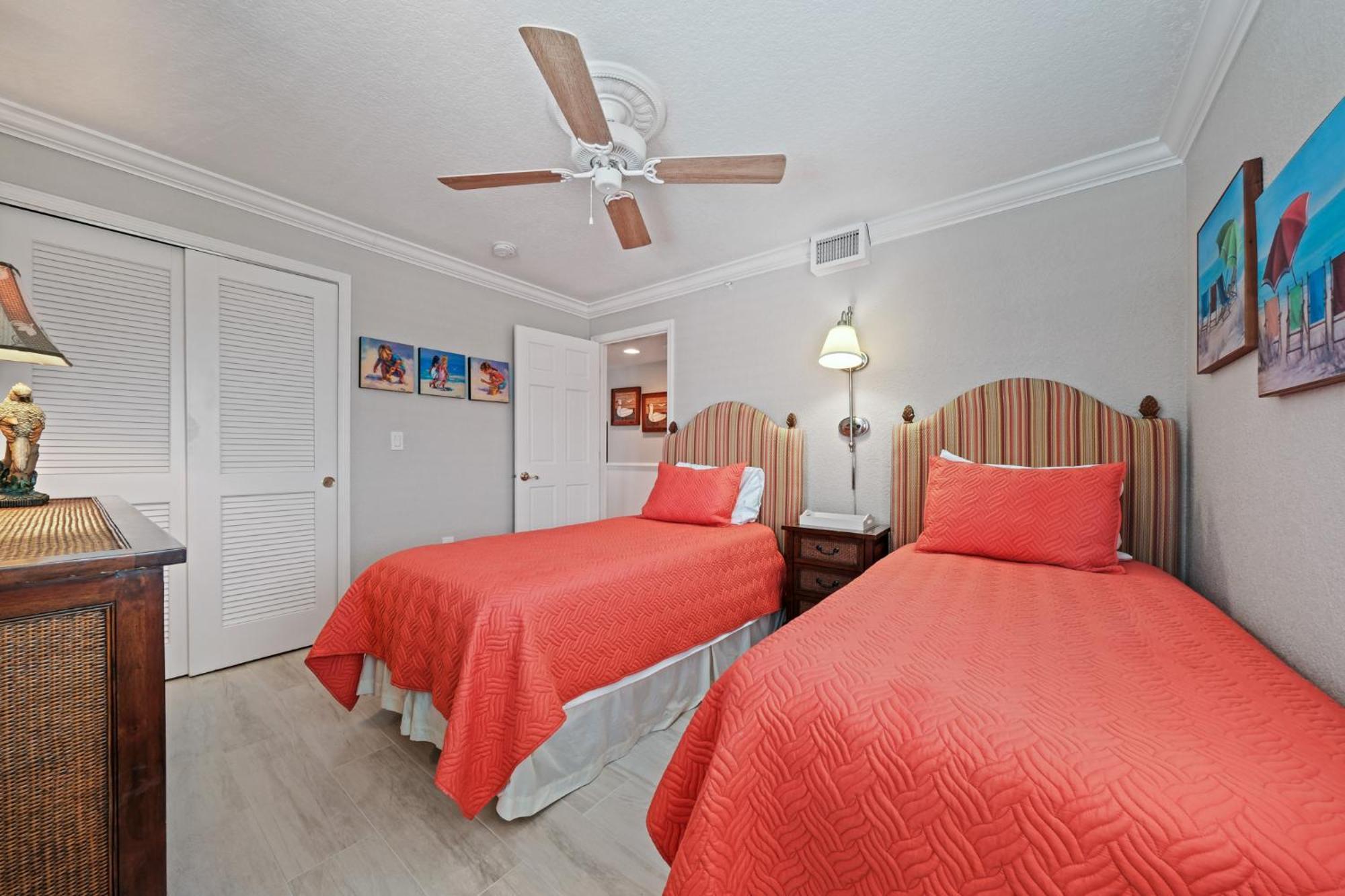 Oceanfront Corner Views With Wrap Around Balcony And Complex Pool * New Smyrna Beach