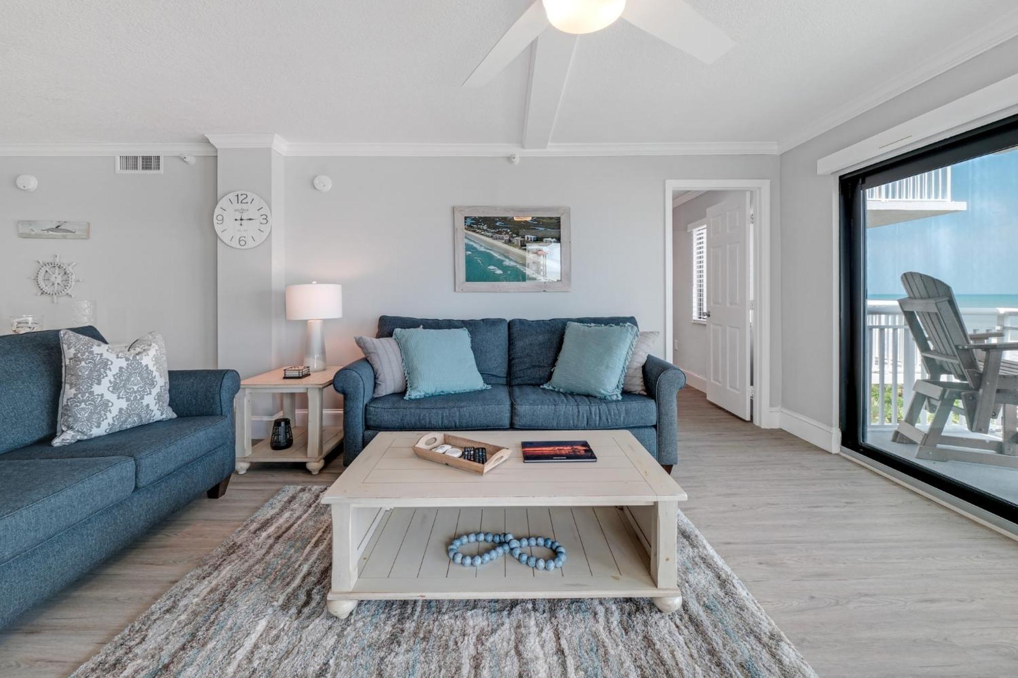 Stunning Beachfront View And Large Balcony With Pool Access New Smyrna Beach