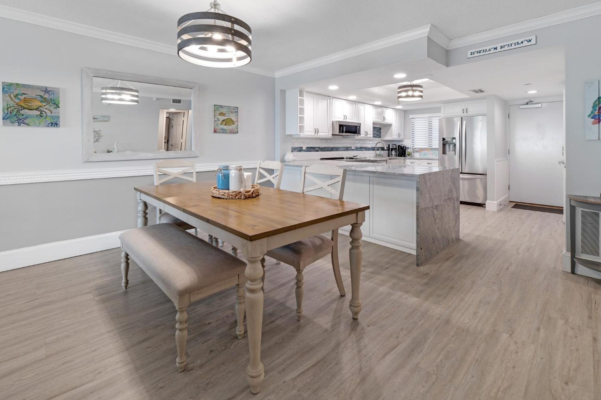 Stunning Beachfront View And Large Balcony With Pool Access Holiday home New Smyrna Beach