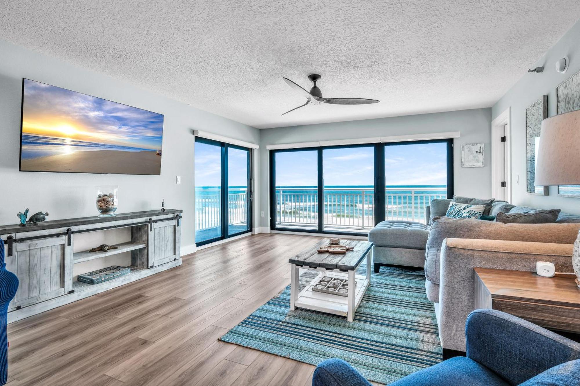 Direct Oceanfront With Stunning Corner Views And Pool Access! Holiday home