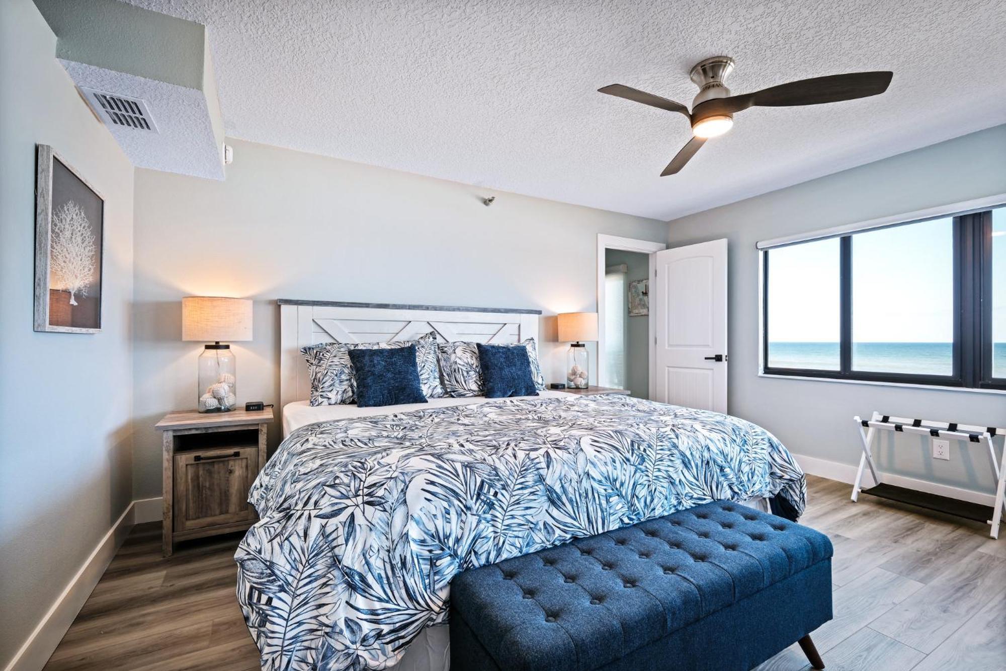 Direct Oceanfront With Stunning Corner Views And Pool Access! *