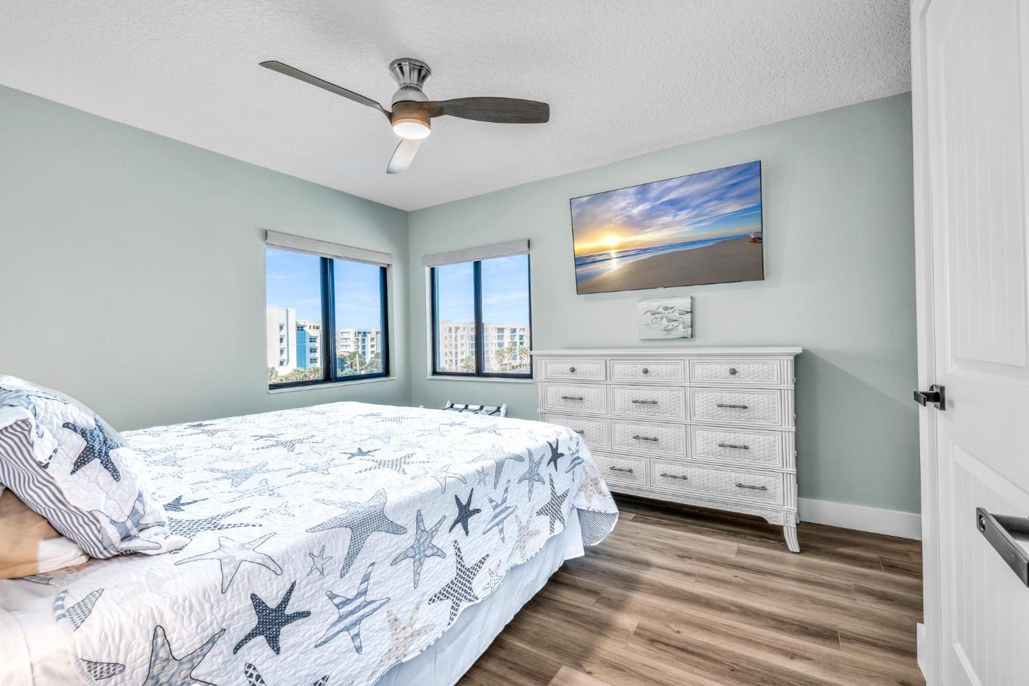 Direct Oceanfront With Stunning Corner Views And Pool Access! Holiday home *
