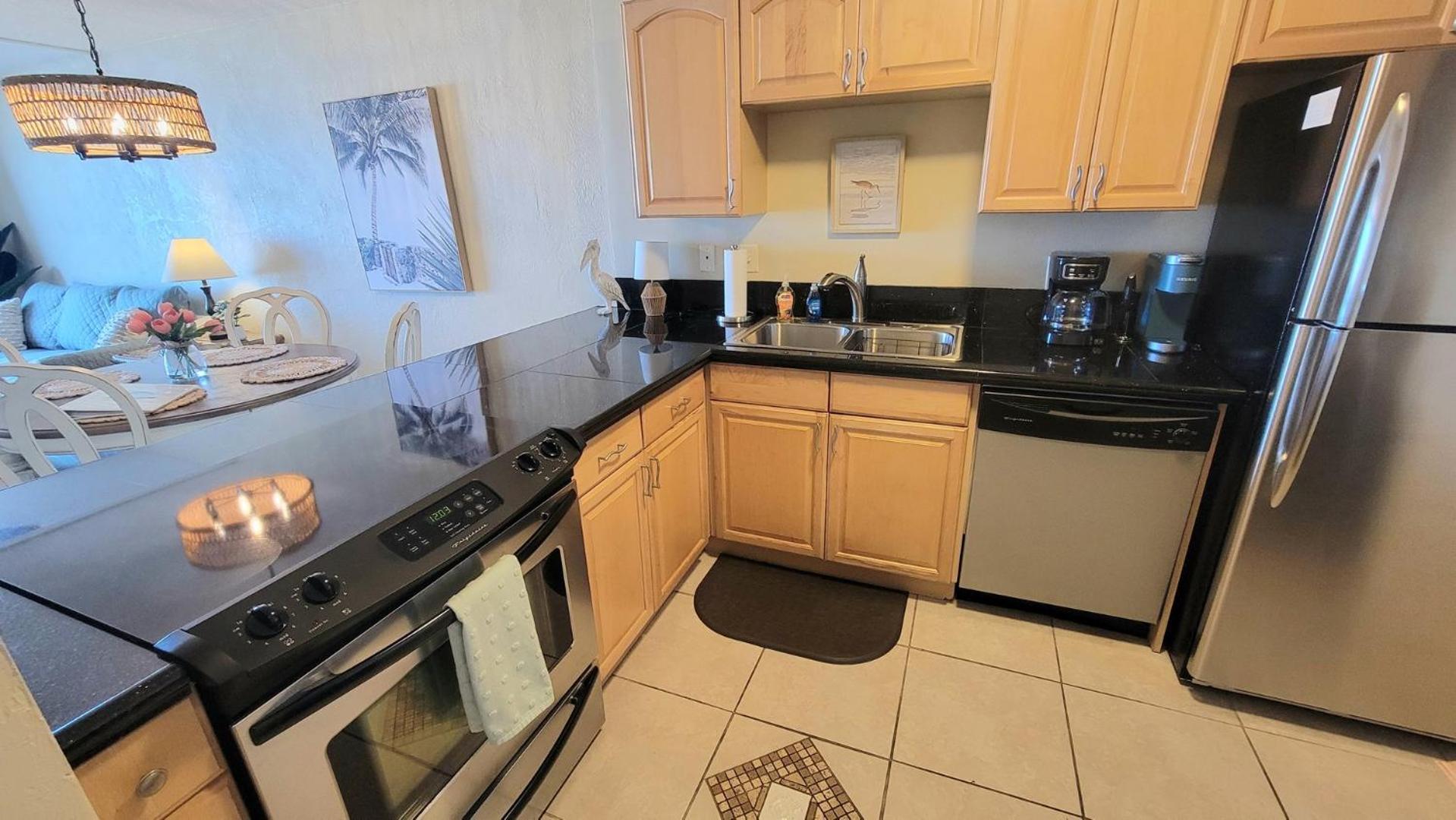 Apartment 410 - Fourth Floor 1/1 Sleeps 2 *
