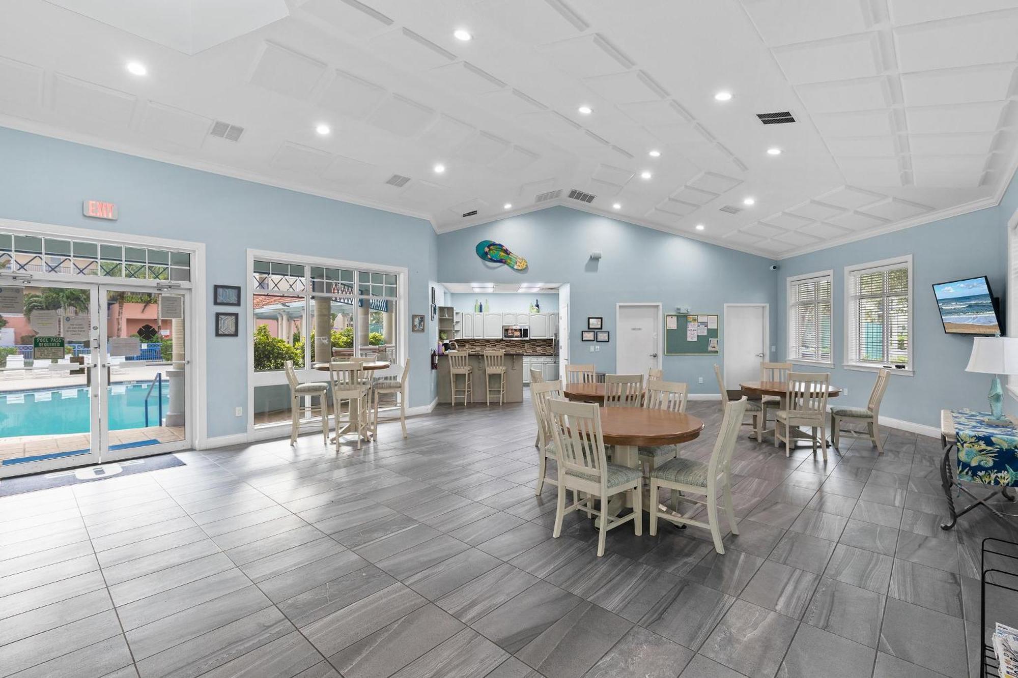 Oceanwalk 2-202 Holiday home New Smyrna Beach