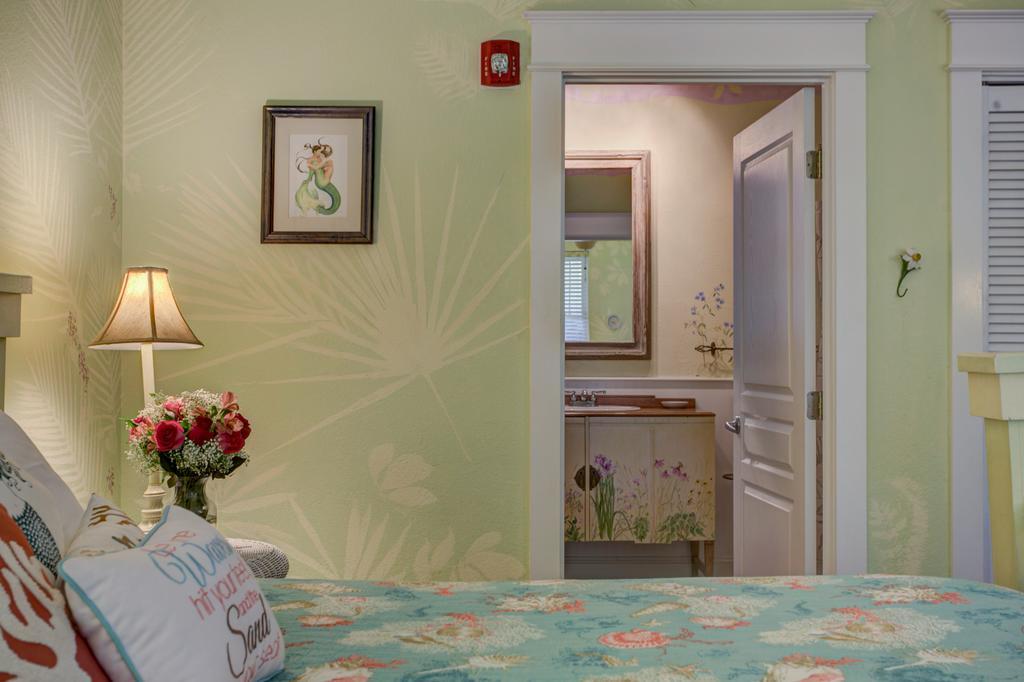 Anchor Nsb Bed & Breakfast