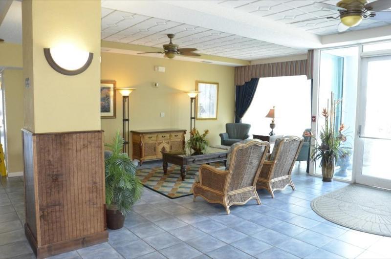 Coconut Palms Hotel