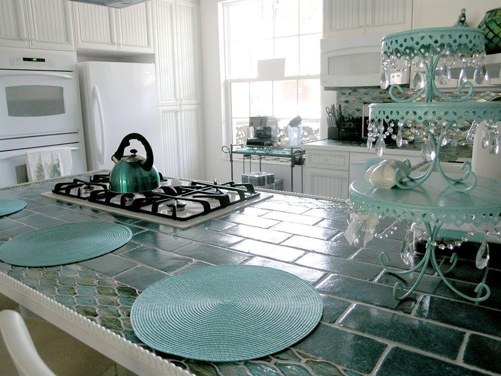 Bed & Breakfast On The Avenue