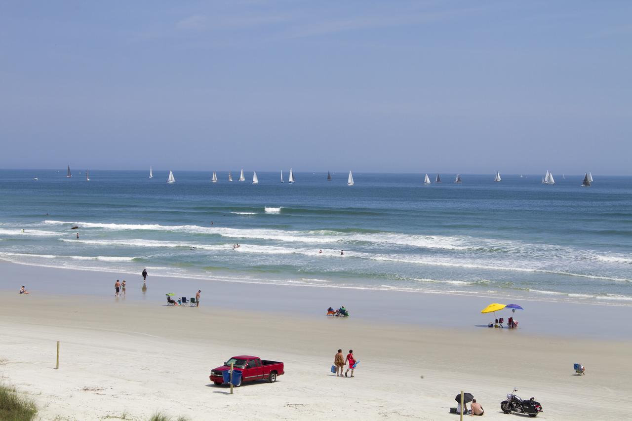 New Smyrna Waves By Exploria