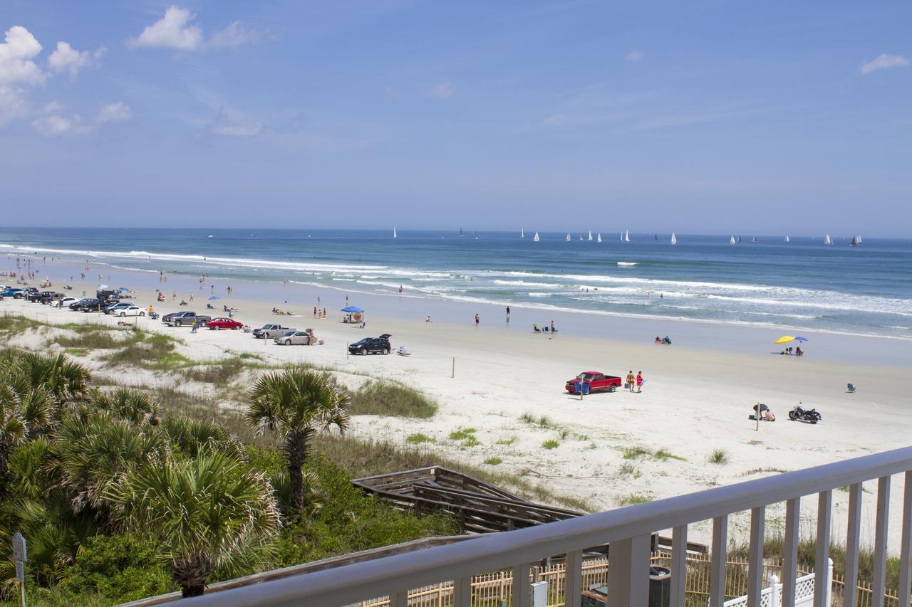 New Smyrna Waves By Exploria