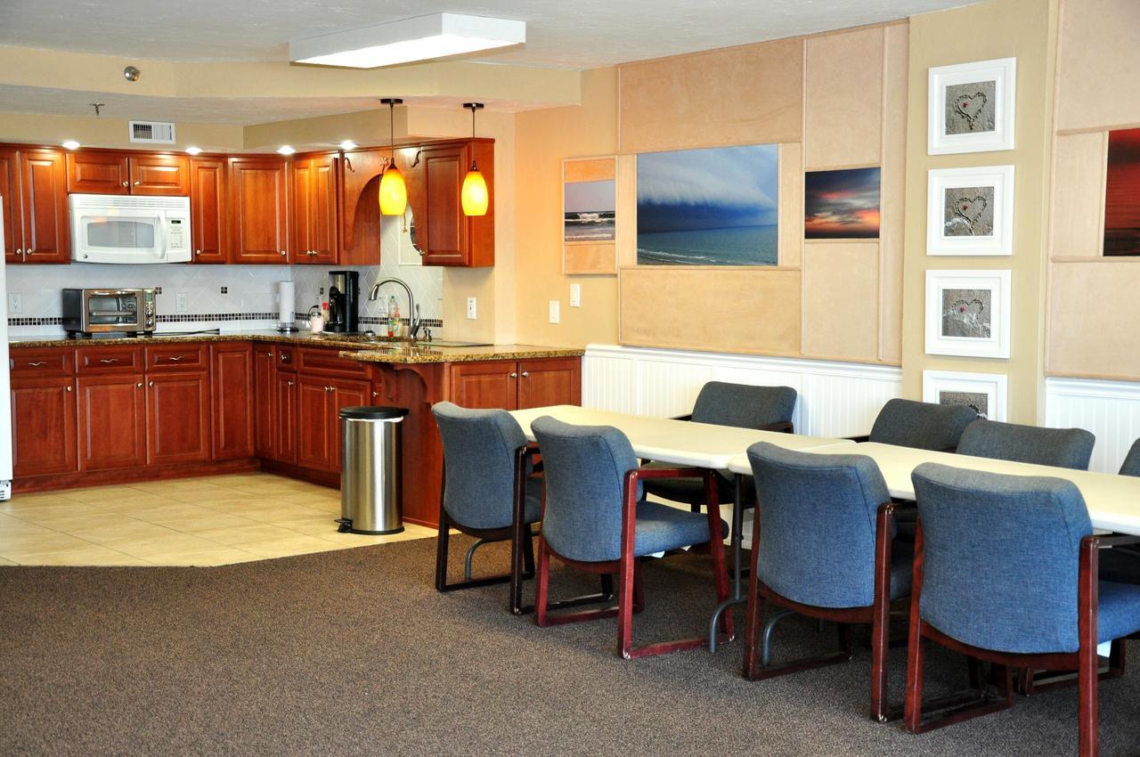 The Moontide Condominium Aparthotel 3*