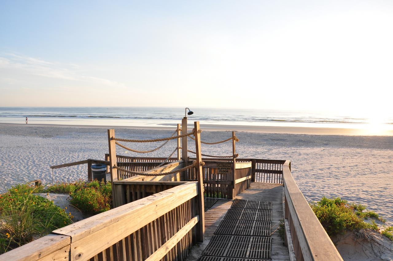 The Moontide Condominium Aparthotel 3*