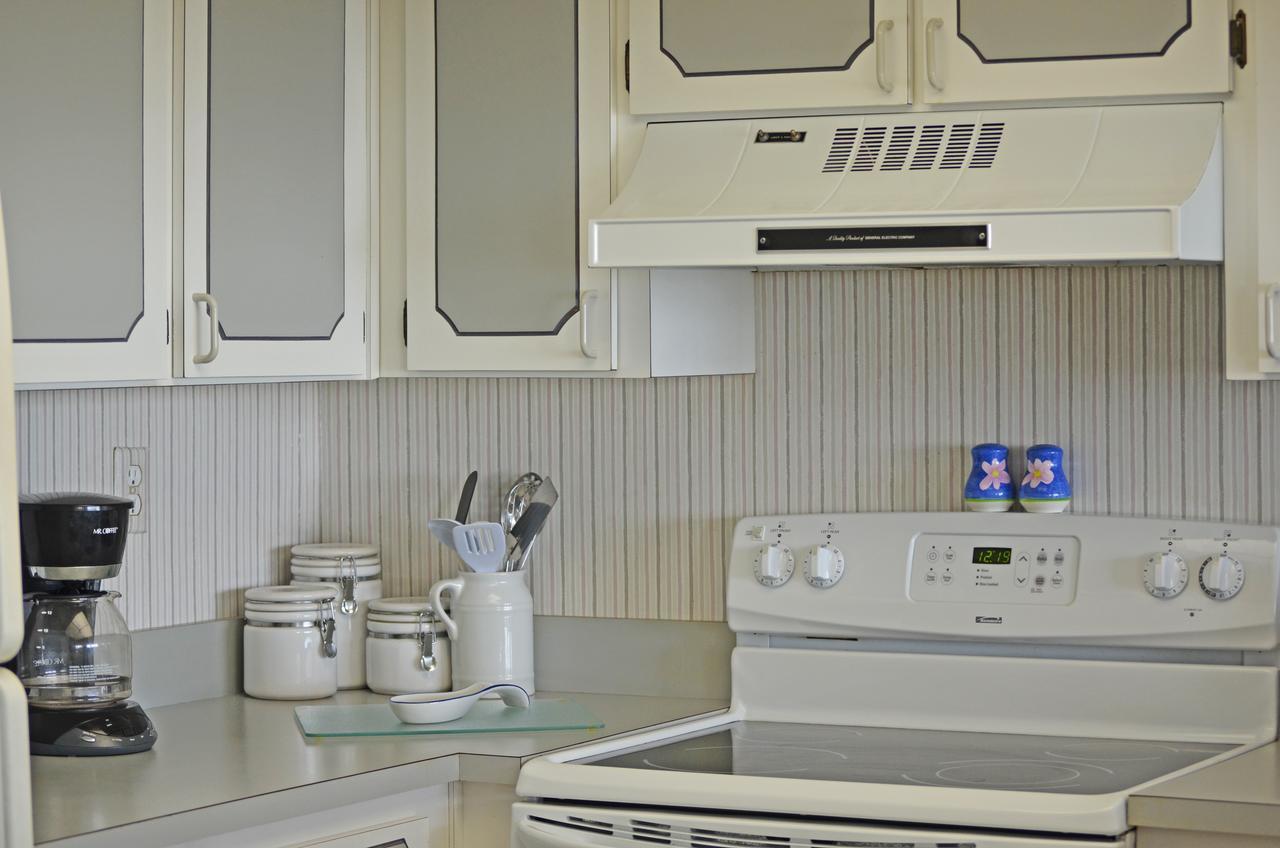 The Moontide Condominium 3*