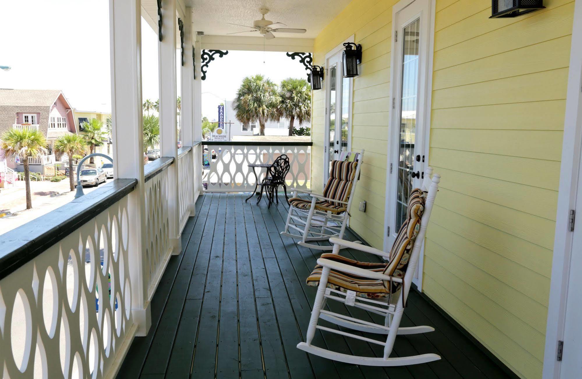 On The Avenue Bed & Breakfast