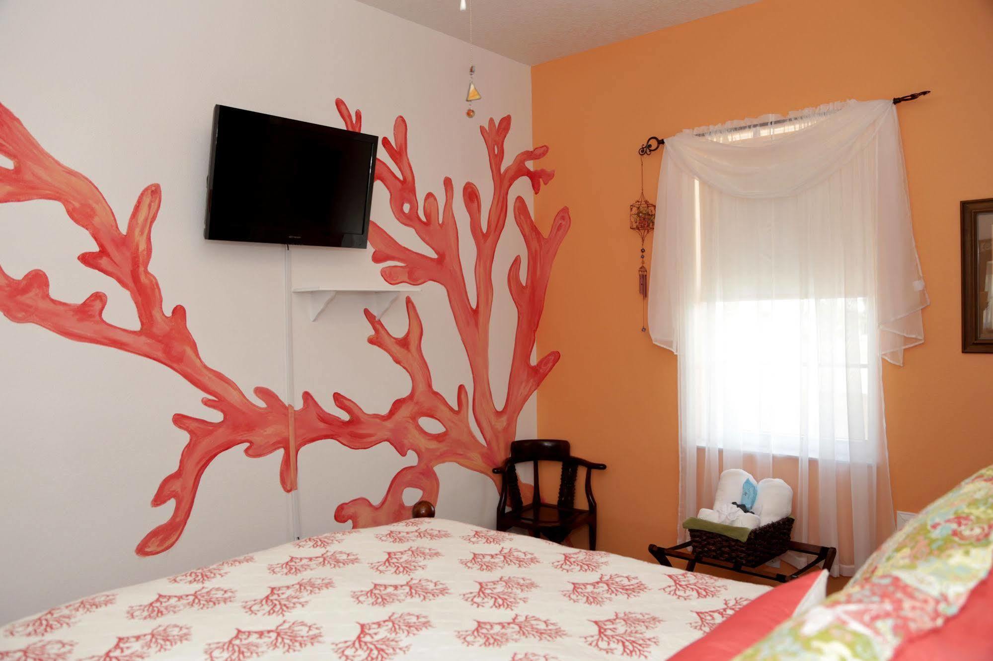 Bed & Breakfast On The Avenue New Smyrna Beach