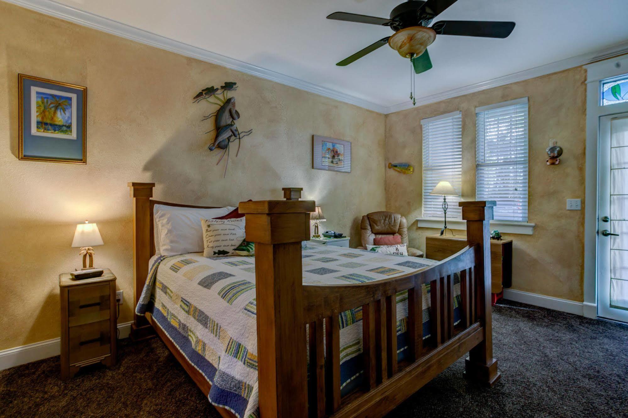 Anchor Nsb Bed & Breakfast