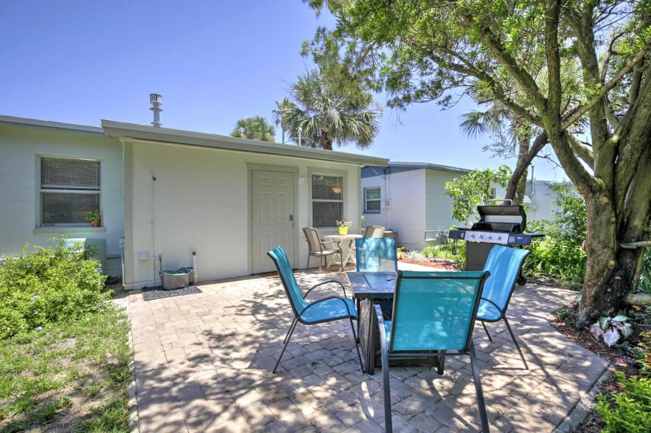 Holiday home New Smyrna Abode With Fire Pit, Walk To Beach!