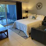 Honu Hideaway At Ocean Walk Resort