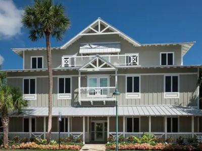 Hampton New Smyrna Hotel