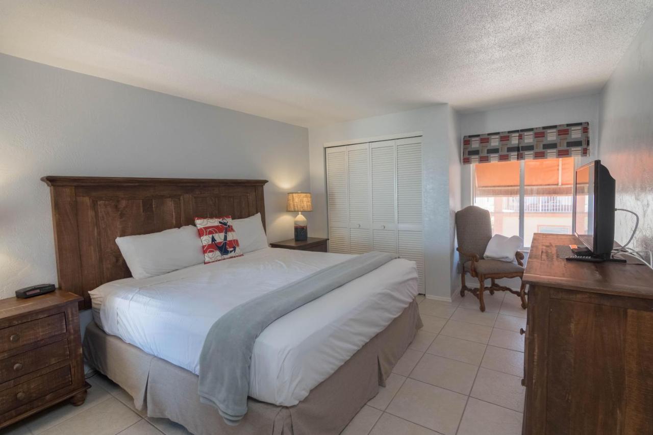 Ocean Club Apartment New Smyrna Beach