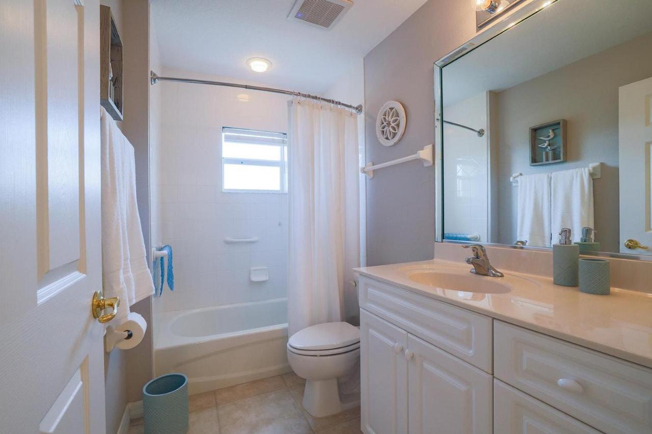 3 Bedroom 2 Bath Oceanwalk With Estuary Views *