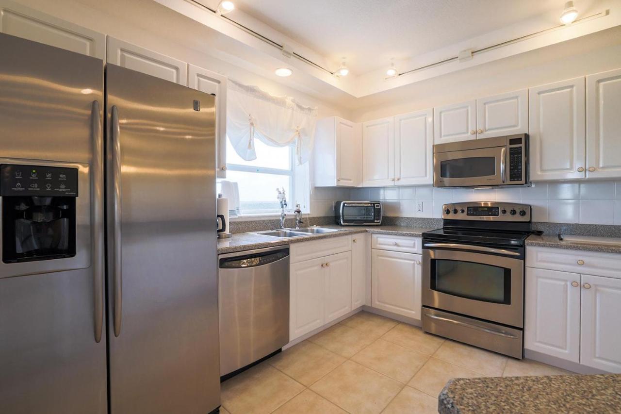 3 Bedroom 2 Bath Oceanwalk With Estuary Views New Smyrna Beach