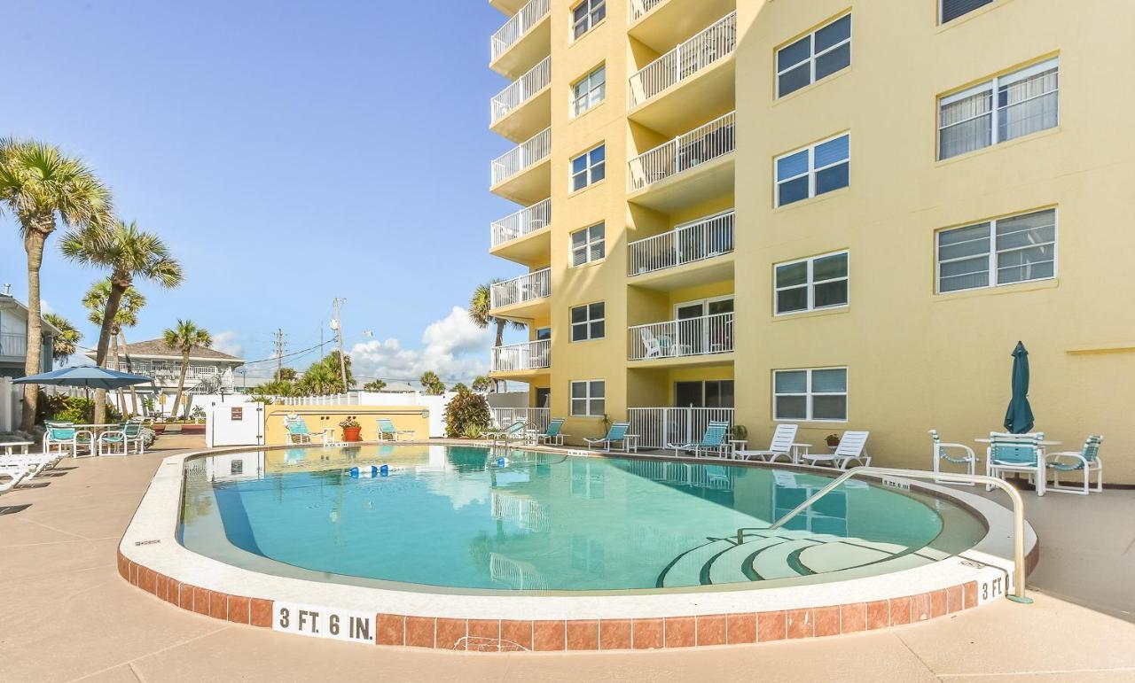 Pt608 - Family Friendly Beachfront 22 - Walk To Shoppingdining Apartment *
