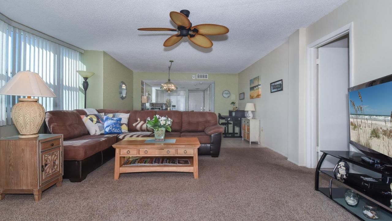 Pt608 - Family Friendly Beachfront 22 - Walk To Shoppingdining Apartment *