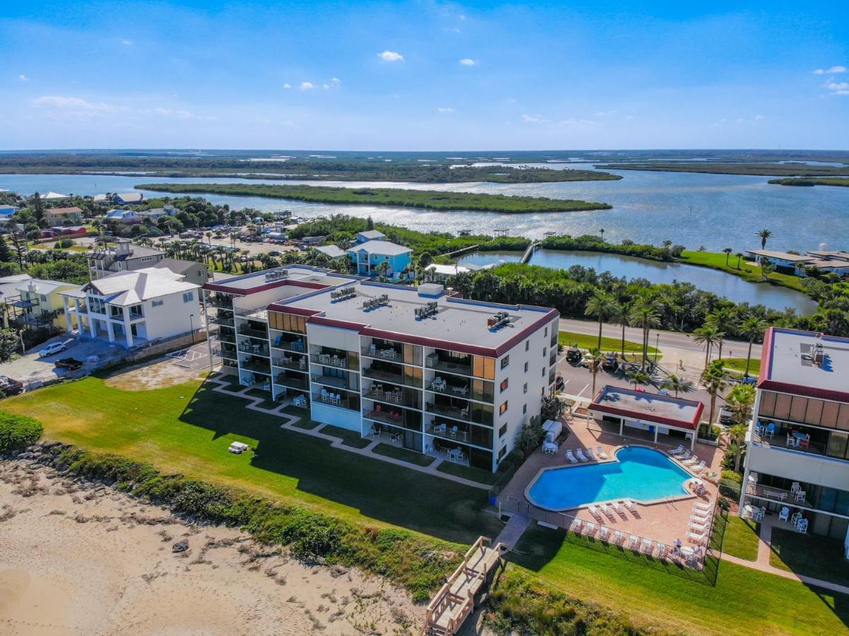 Beachfront Chadham-by-the-sea 318 Pool Car Free Apartment *