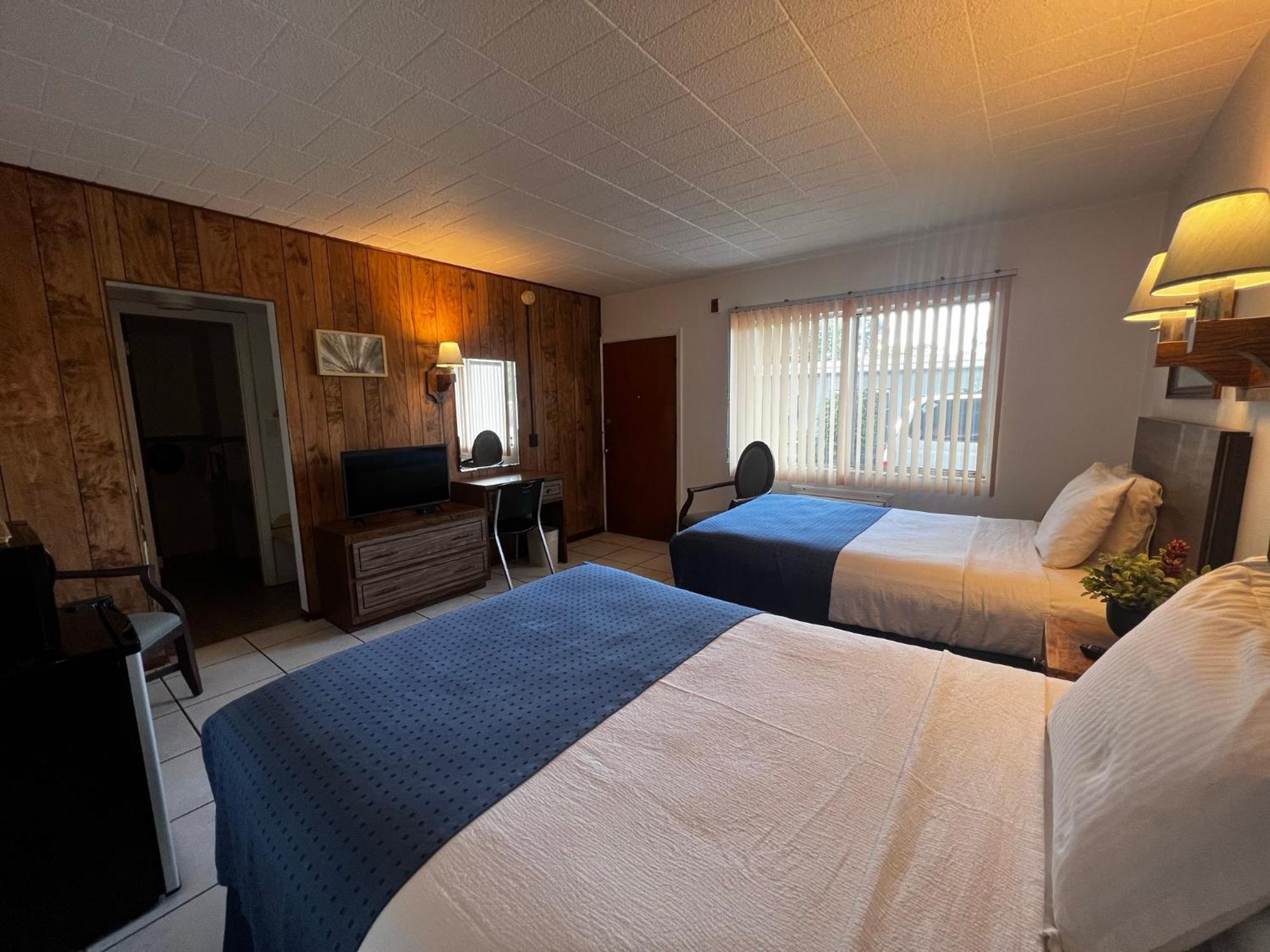 Motel Nocturne New Smyrna Beach
