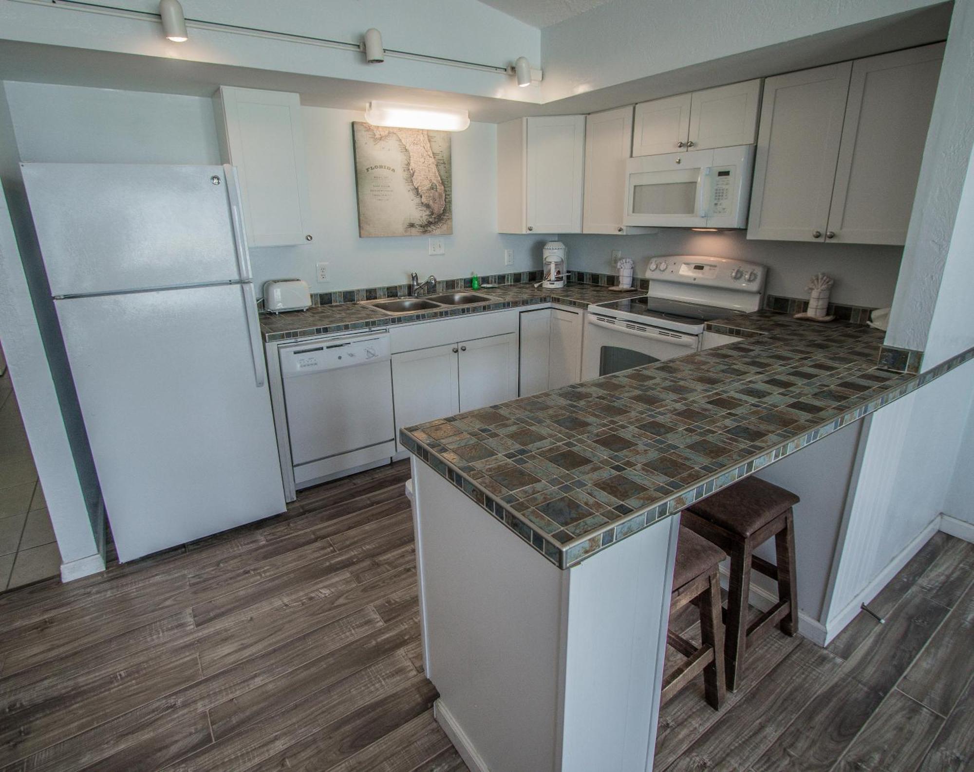Ocean Club Apartment